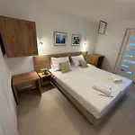 A-rooms Serviced In בית הארחה
