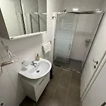 A-rooms Serviced In 3* מוסטר