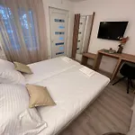A-rooms Serviced In