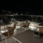 A-rooms Serviced In מוסטר