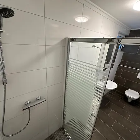 A-rooms Serviced In