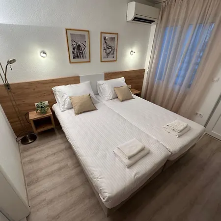A-rooms Serviced In *
