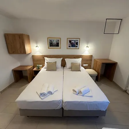 A-rooms Serviced In بيت ضيافة موستار