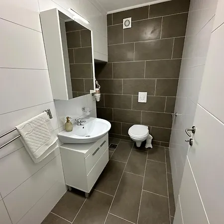 A-rooms Serviced In *