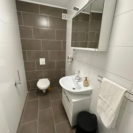 A-rooms Serviced In موستار