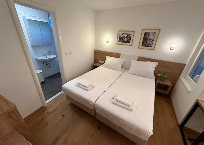 A-rooms Serviced In Gasthuis